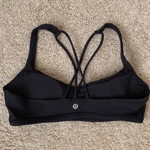 Lululemon free to be sports bra Size 8